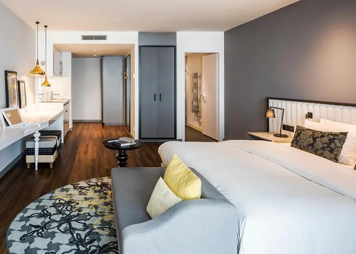 Apart Otel Capri By Fraser, Frankfurt 4*